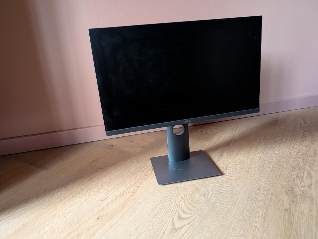 3x Dell P2219H monitor