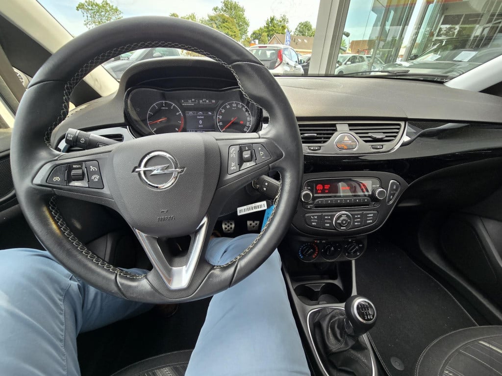 Opel Corsa 1.0 turbo color edition