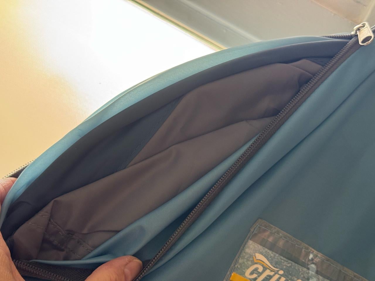 Blauwe Crivit pop-up strandtent in draagtas