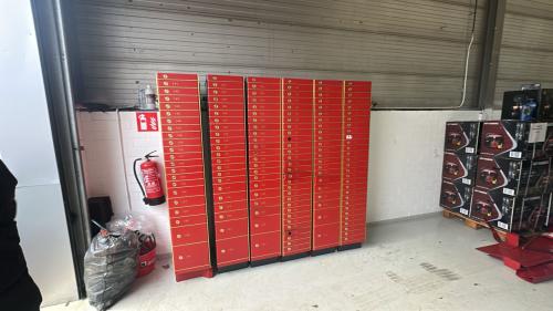 Bankkluis ijzerkasten vintage industriaal 9 stuks totaal