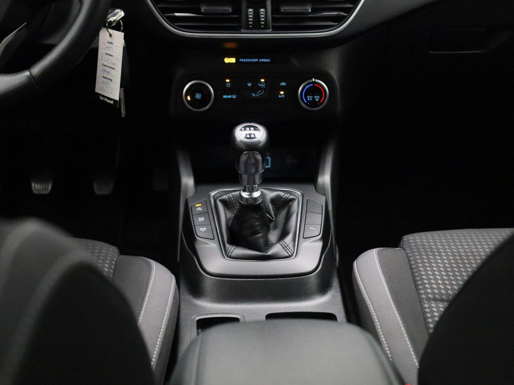 Ford Focus 1.0 ecoboost trend edition business navigatie - parkeersensoren 