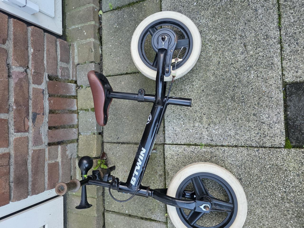 BTWIN-Loopfietsje met handrem achter-goed werkend
