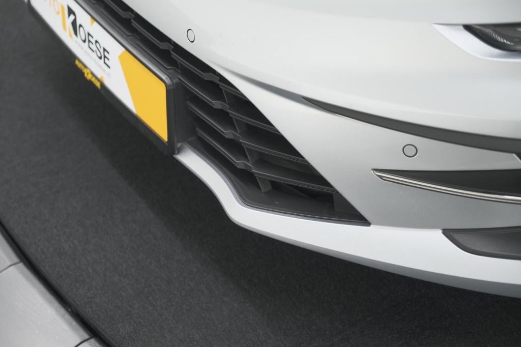 Renault Megane tce 140 edc techno | dodehoekdetectie | camera | 9.3 inch gr