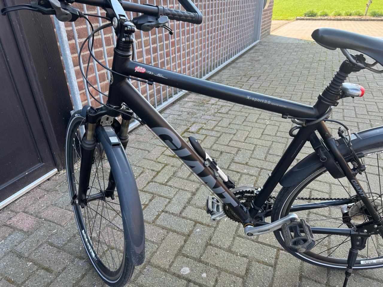 Giant X-sport 3.0 Sports Series Herenfiets 24 versnellingen