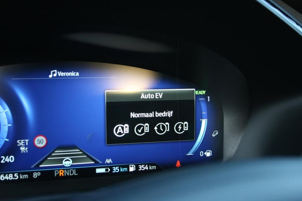 Ford Kuga 2.5 phev st-line x