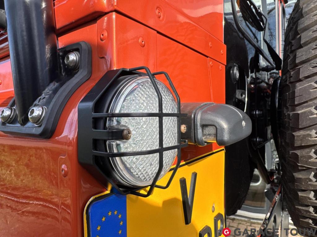 Land Rover Defender 2.2 d sw 90" adventure+ limited edition