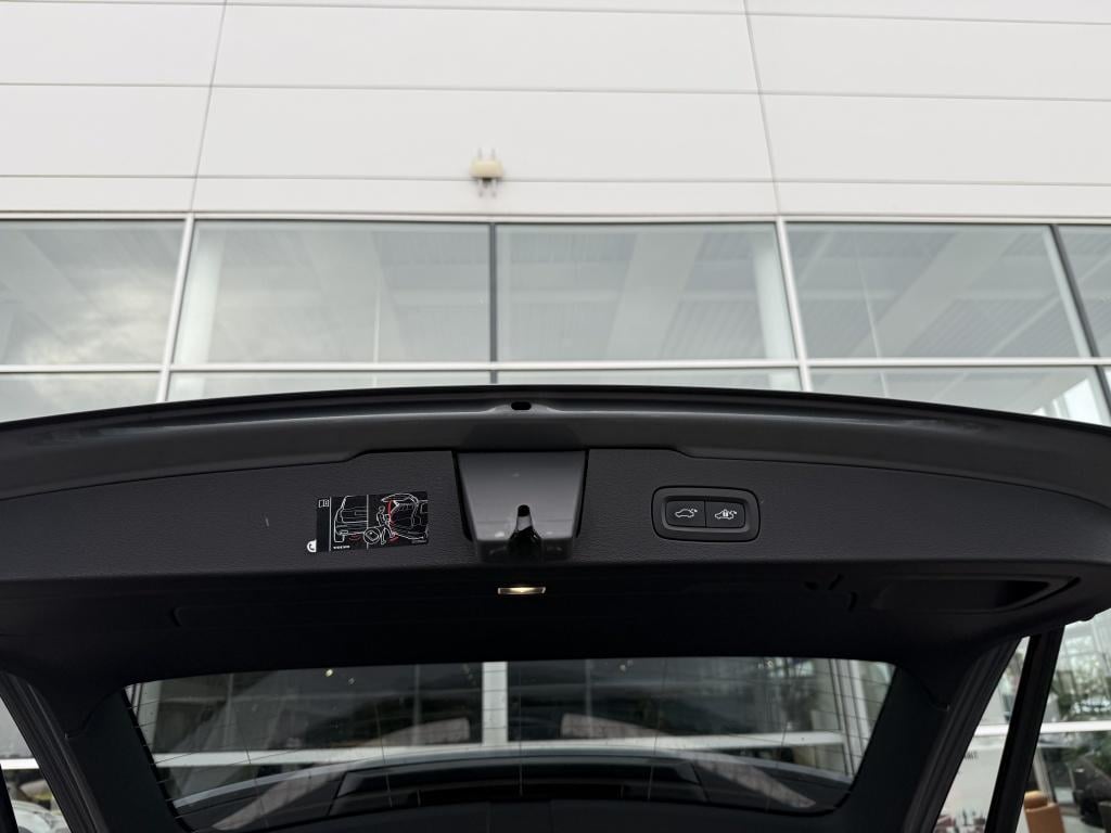 Volvo V60 t6 340pk recharge r-design| panodak| b&w sound| adap.cruise| tre