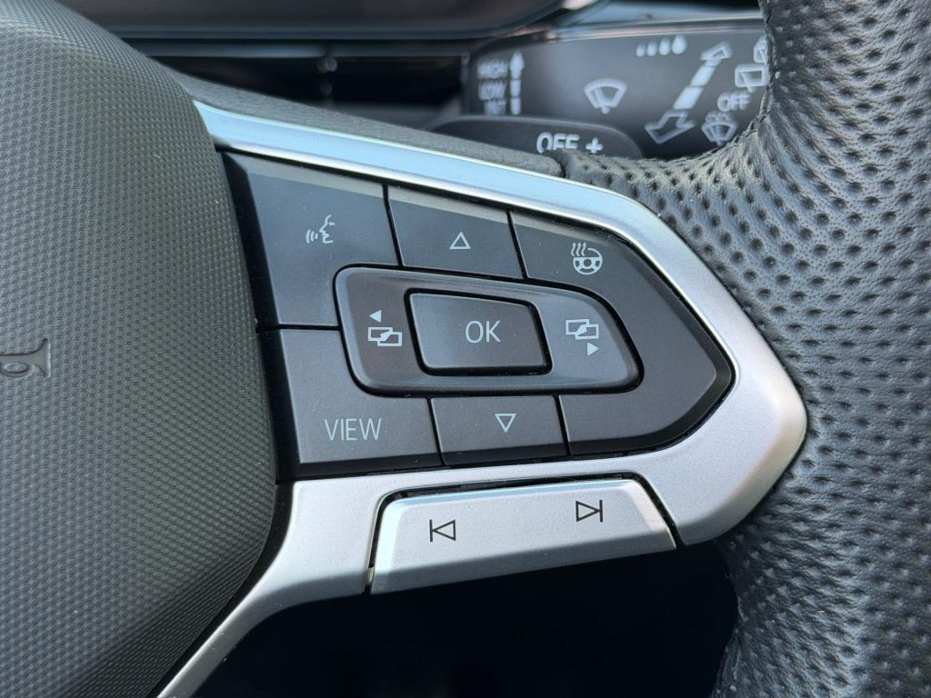 Volkswagen T-roc 1.5 tsi r-line | black style | panoramadak | 19 inch | cam