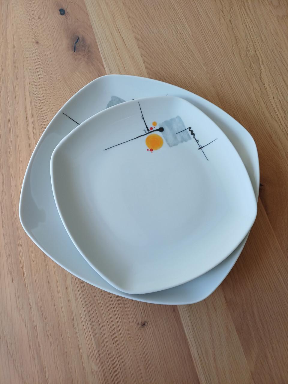 Te Koop: Vrolijk  gekleurde Servies set Sunrise