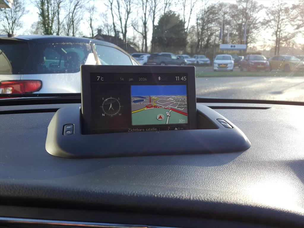 Peugeot 3008 style 1.2pt-130pk trekhaak | navigatie | cruise & climate cont