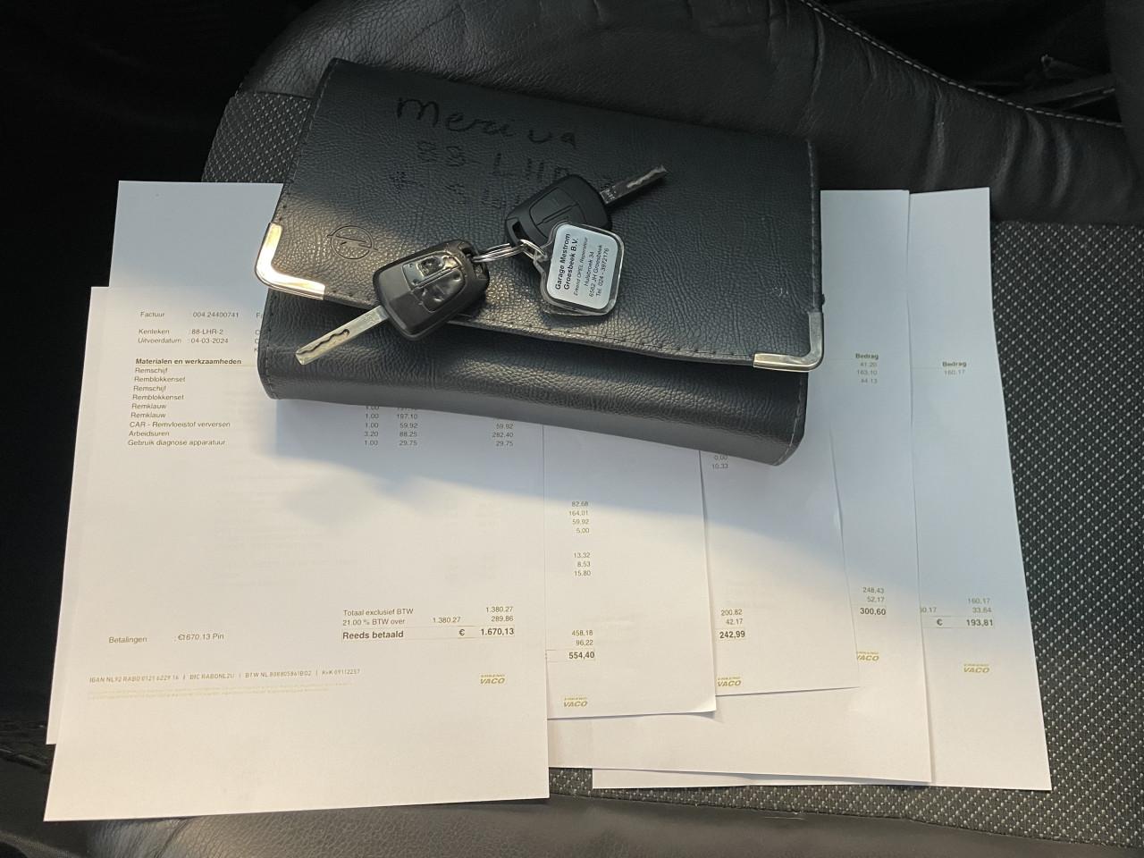 Opel Meriva 1.6 16V 77KW Easytronic 2010 Zwart | AUTOMAAT