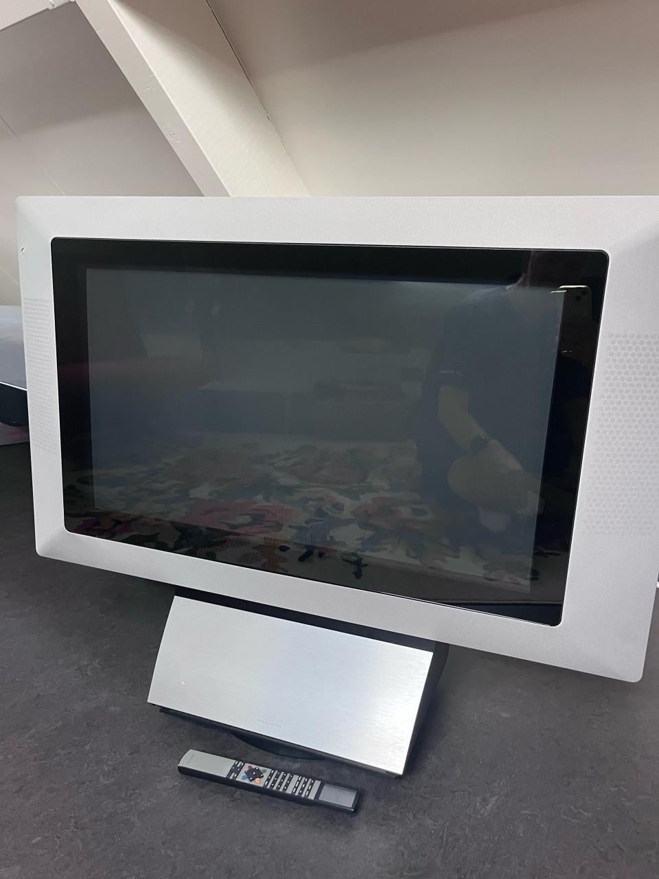 Degelijke werkende B&O tv zware kwaliteit tv