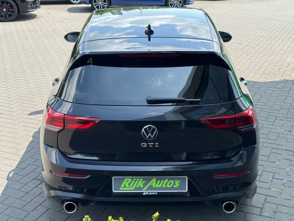Volkswagen Golf 2.0 tsi gti * camera * stoel + stuur verwarming * carplay