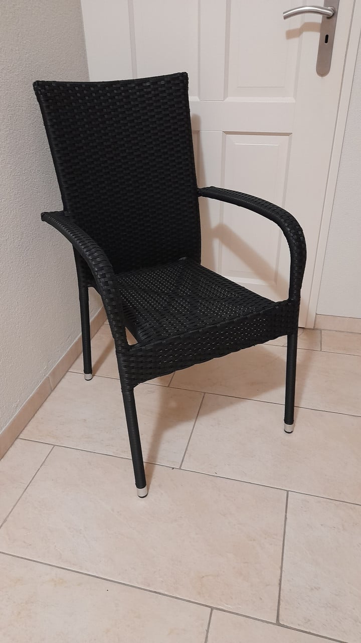 Wicker stoel  zwart  (Nieuw)