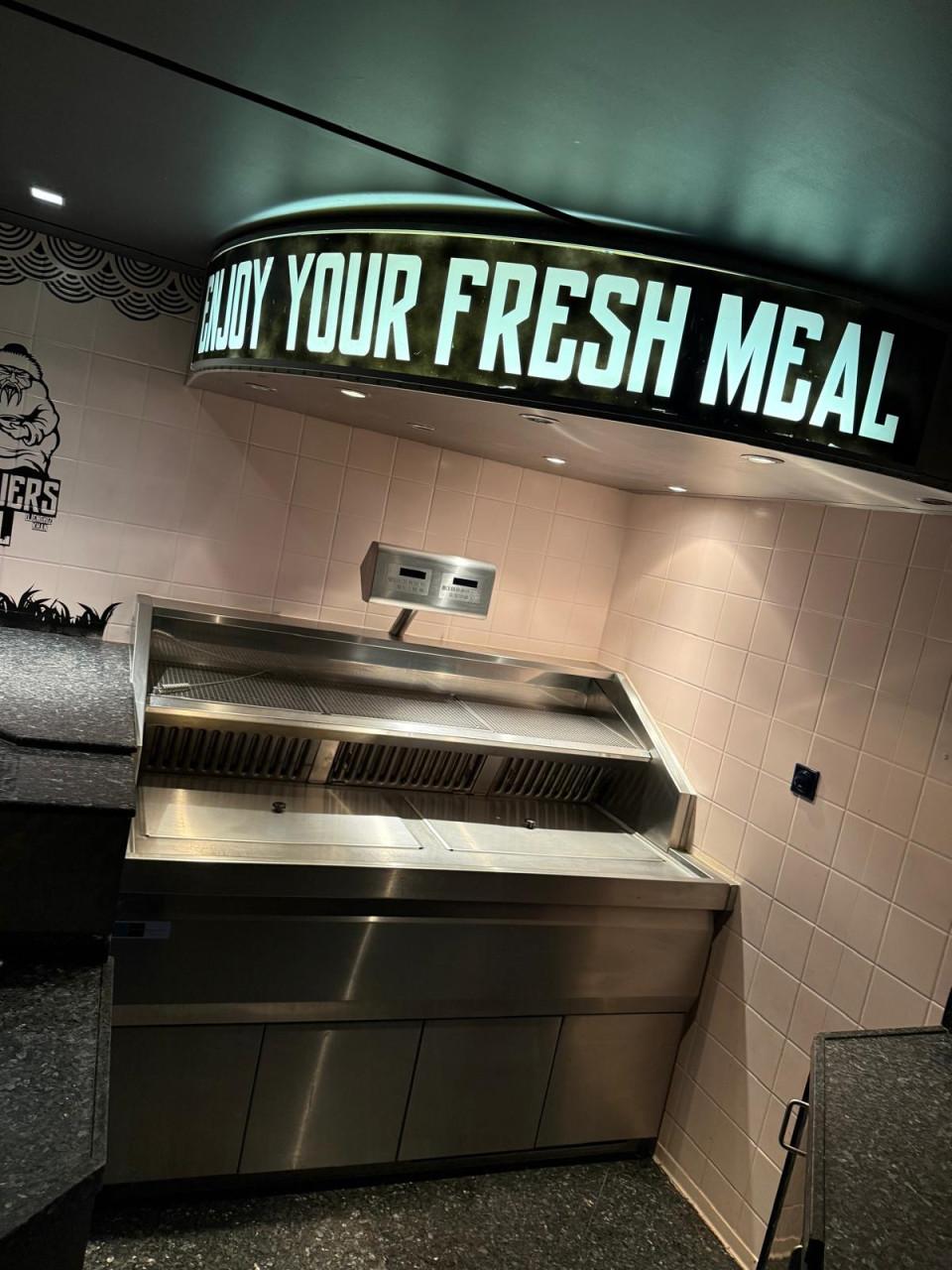 Horeca Keukenapparatuur - Complete koeltoog, frituur, afzuigkap