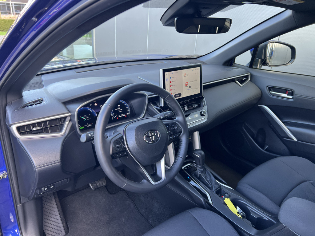 Toyota Corolla Cross hybrid 200 style
