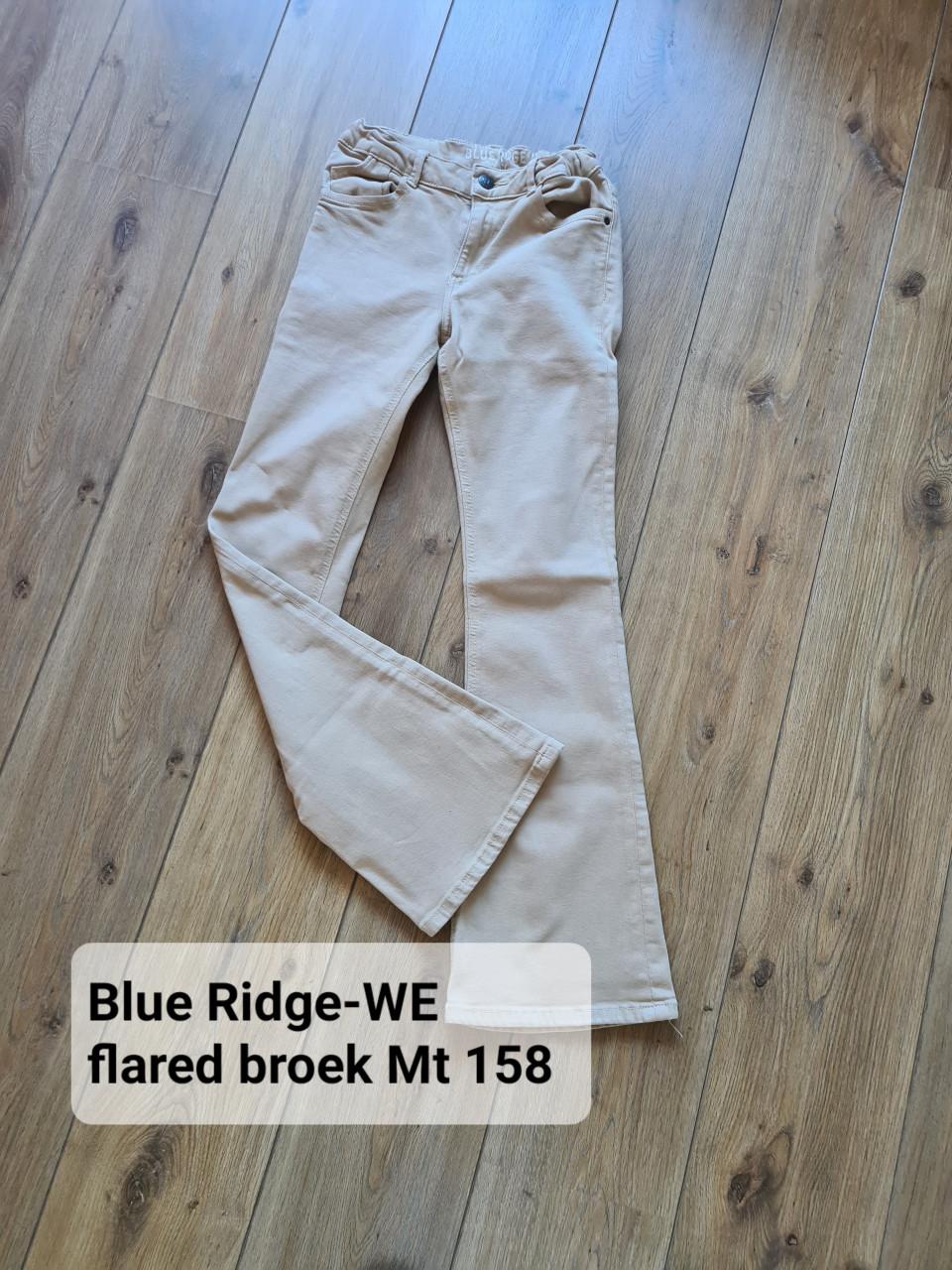 Mooie flared broek van Blue Ridge - WE in maat 158.