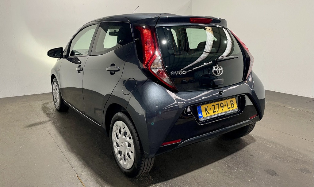 Toyota Aygo 1.0 vvt-i x-play