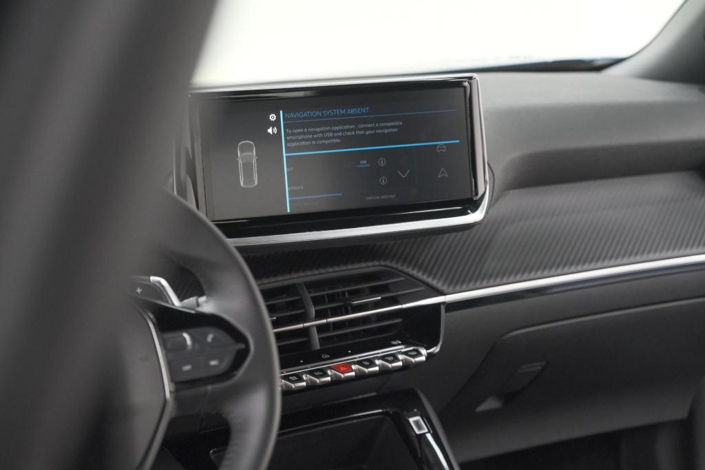 Peugeot 2008 hybrid 136 e-dcs6 style | apple carplay | parkeersensoren | cl