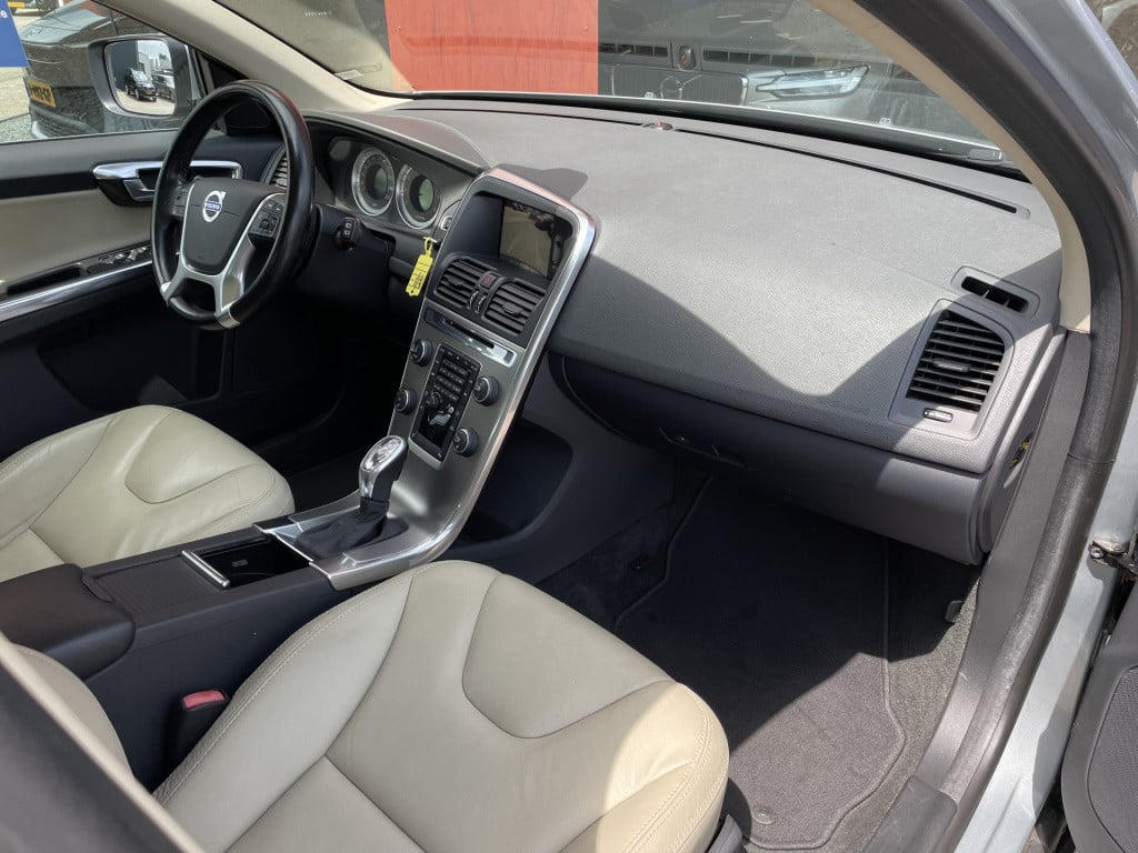 Volvo XC60 2.0 t5 summum plus line automaat | leer | pano | xenon | 18'' lm