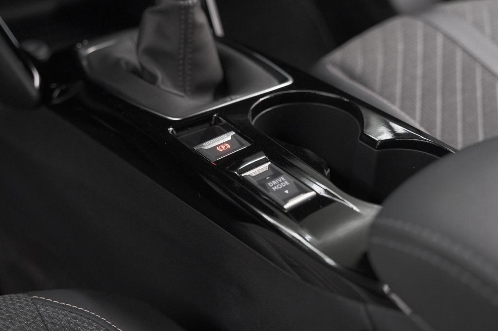 Peugeot 2008 puretech 100 allure | apple carplay | parkeersensoren | climat