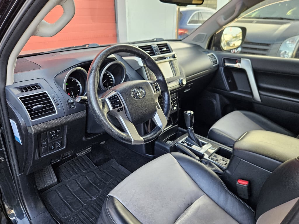 Toyota Land Cruiser 3.0 d-4d-f lx | super bijtelling! | grijs kenteken