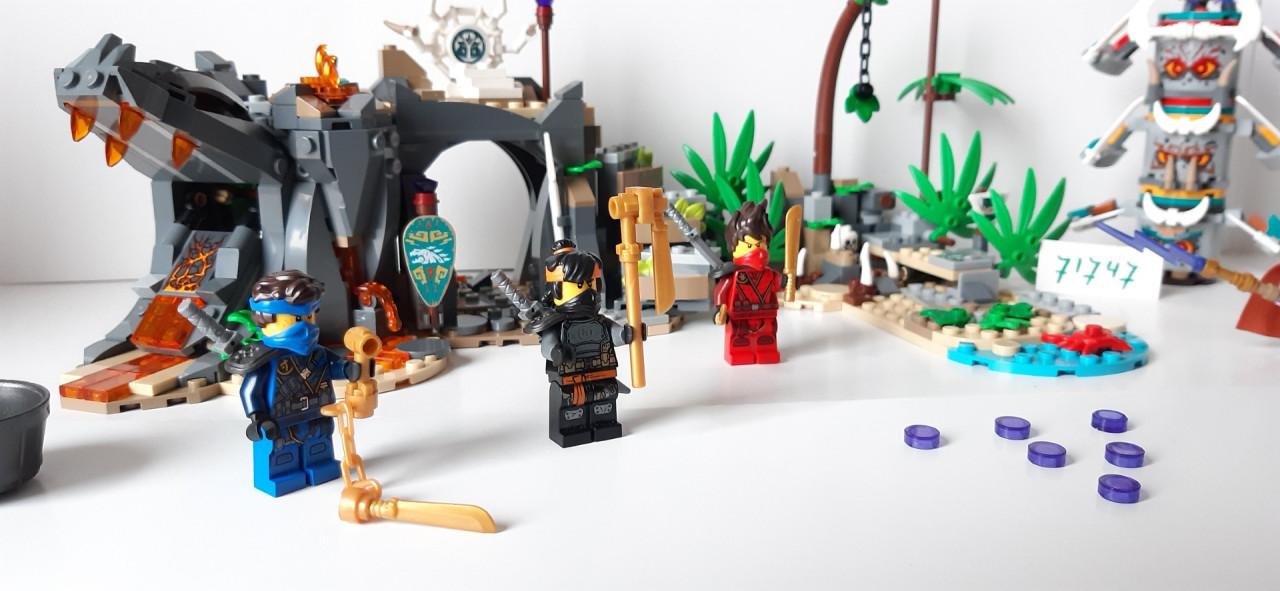 LEGO NINJAGO 71747: Het Dorp van de Beschermers