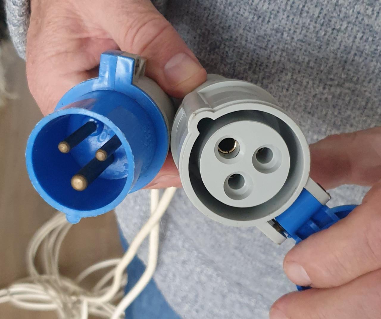 16 mtr. Verlengsnoer wit met CEE stekkers - 230V, 16A