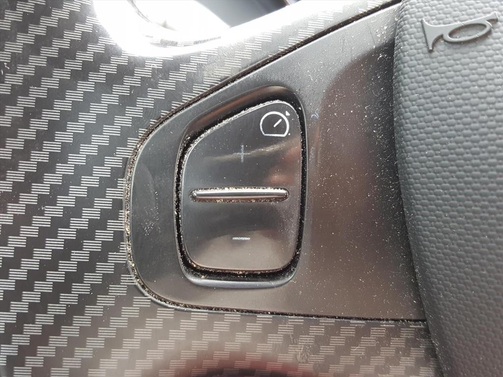 Renault Captur tce 120pk edc helly hansen | navigatie | trekhaak | bluetoot