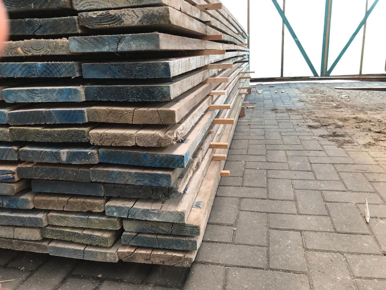 Vuren Steigerplank ME 32x200mm Gedroogd L= 5m € 4,- per m1 Incl. Btw.