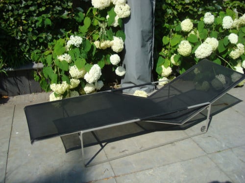 Fijn design RVS / BATYLINE LIGBED met kussen