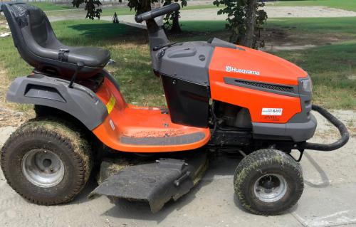 Zitmaaier Husqvarna