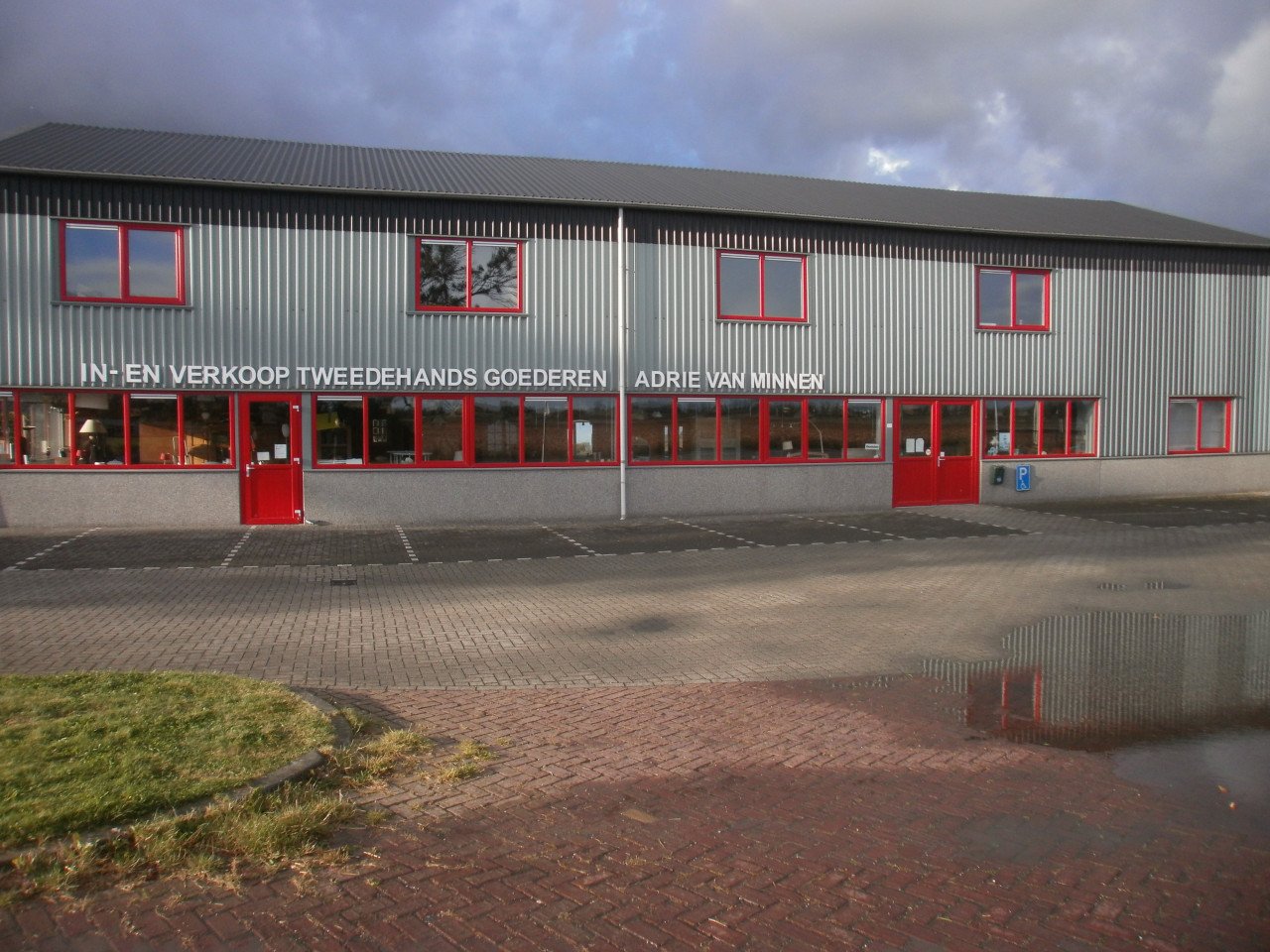 Massief extra groot 210 x 180 cm ledikant + 2 uaping spiralen + 2 auping