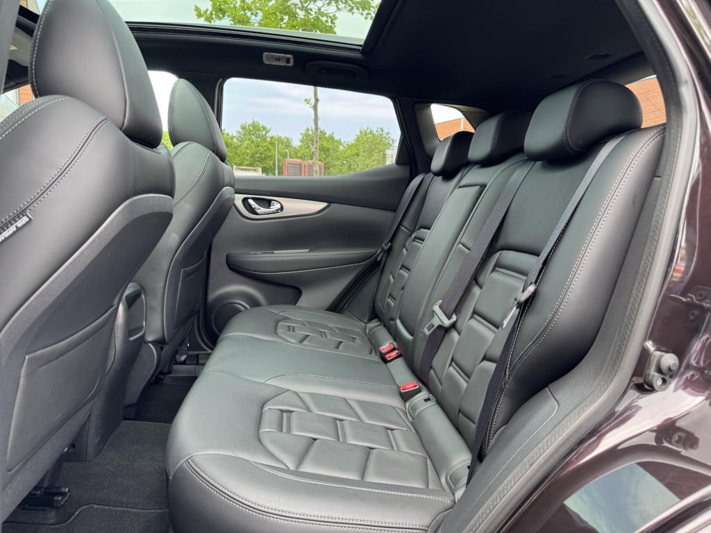 Nissan Qashqai 1.2 tekna + | trekhaak | panoramadak | nappa leder | bose au