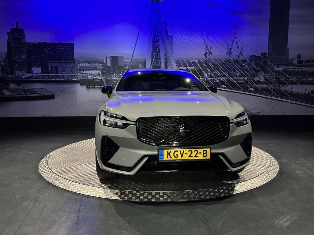 Volvo XC60 2.0 t8 plug-in hybrid awd plus black edition *nieuw model*