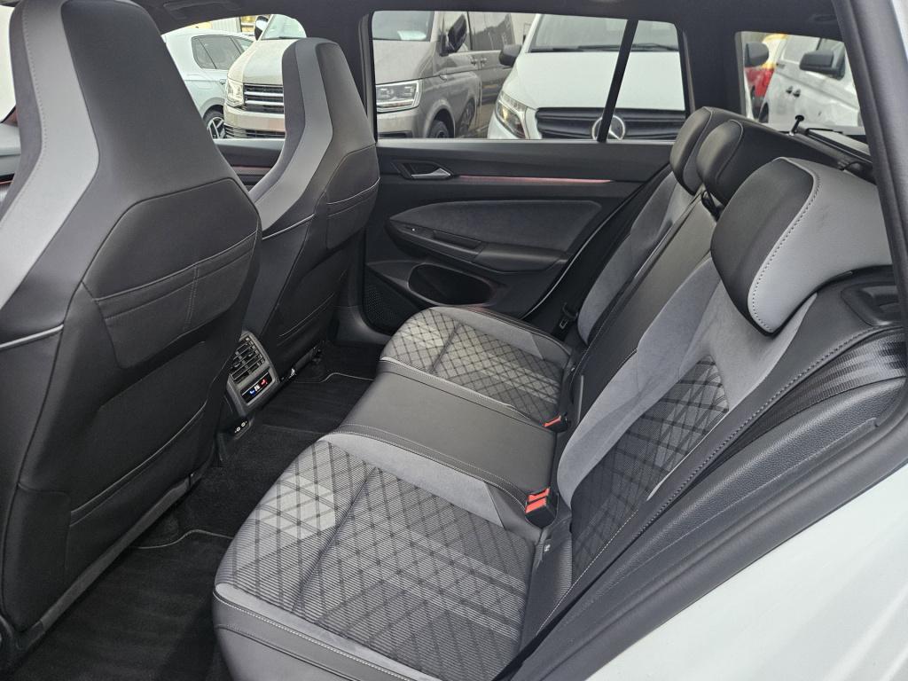 Volkswagen Golf variant 1.5 etsi r-line business+ | pano | elek. trekhaak |