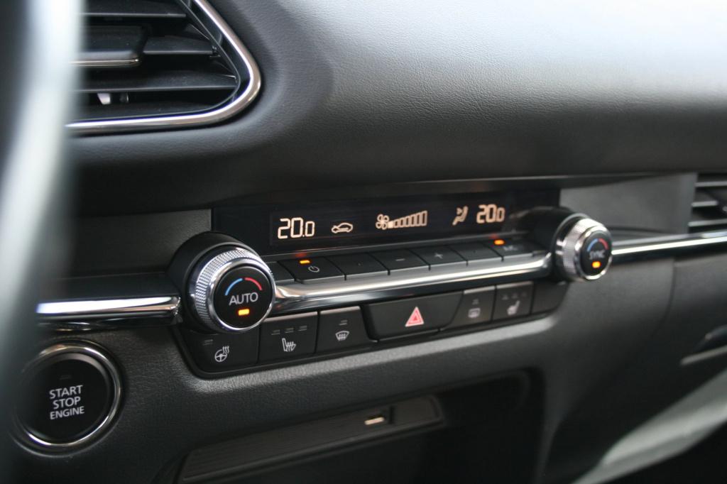 Mazda Cx-30 2.0 e-skyactiv-g m hybrid luxury