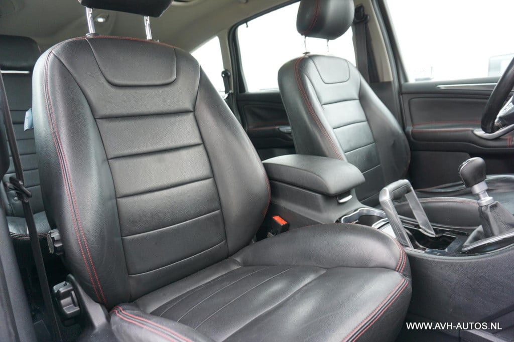 Ford S-Max 1.6 ecoboost titanium 7 persoons!!
