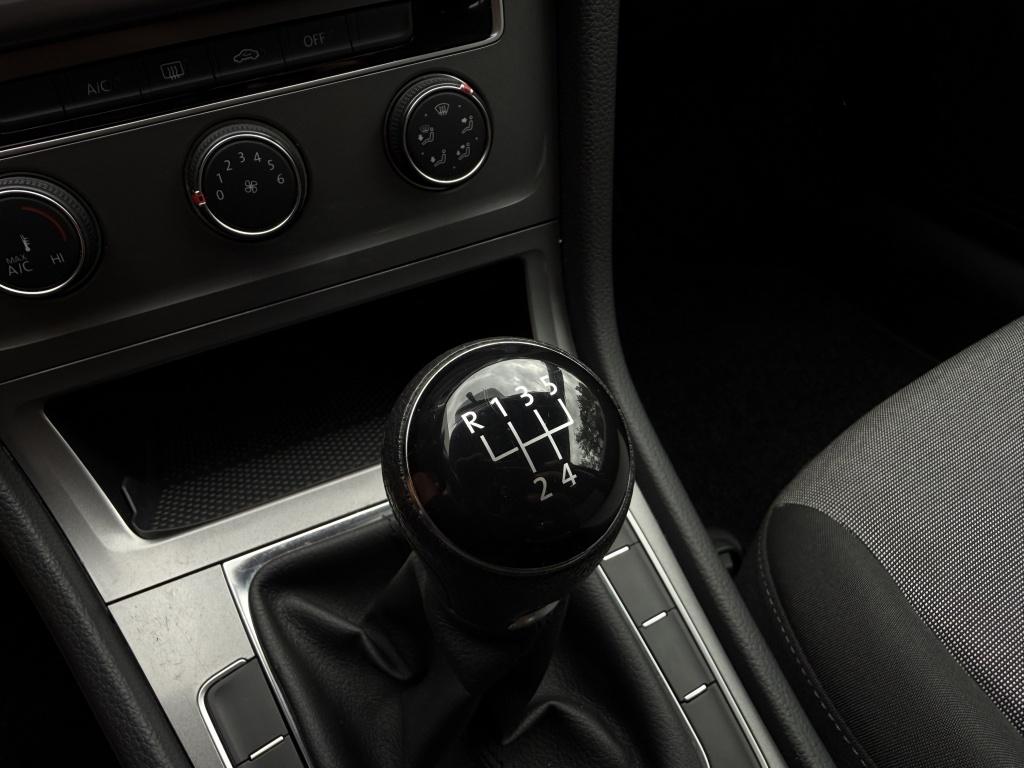 Volkswagen Golf 1.2 tsi easyline - goed onderhouden -
