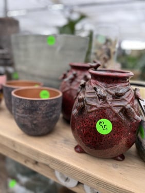 Diverse binnenpotten en decoratie