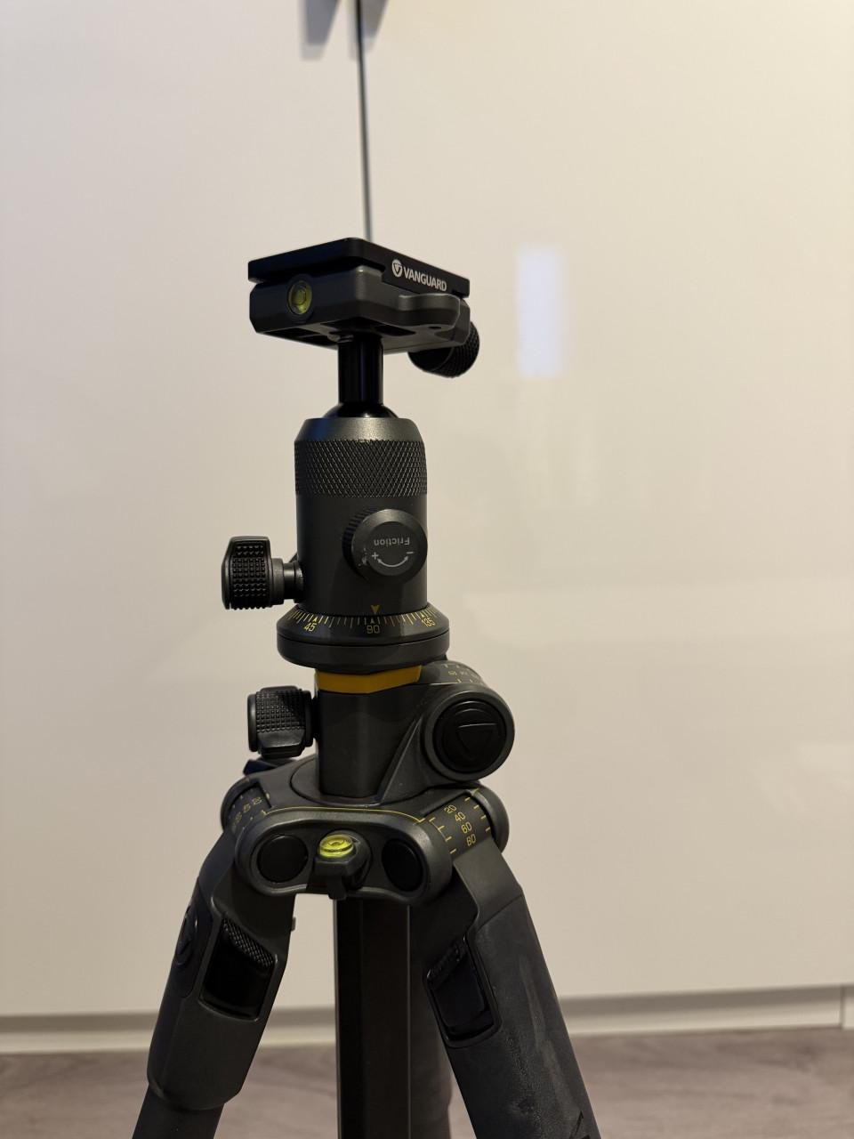 Vanguard Alta collection statief