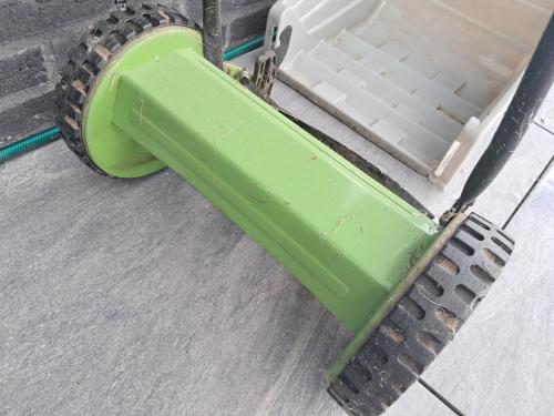 Grasmaaier handmaaier met opvangbak