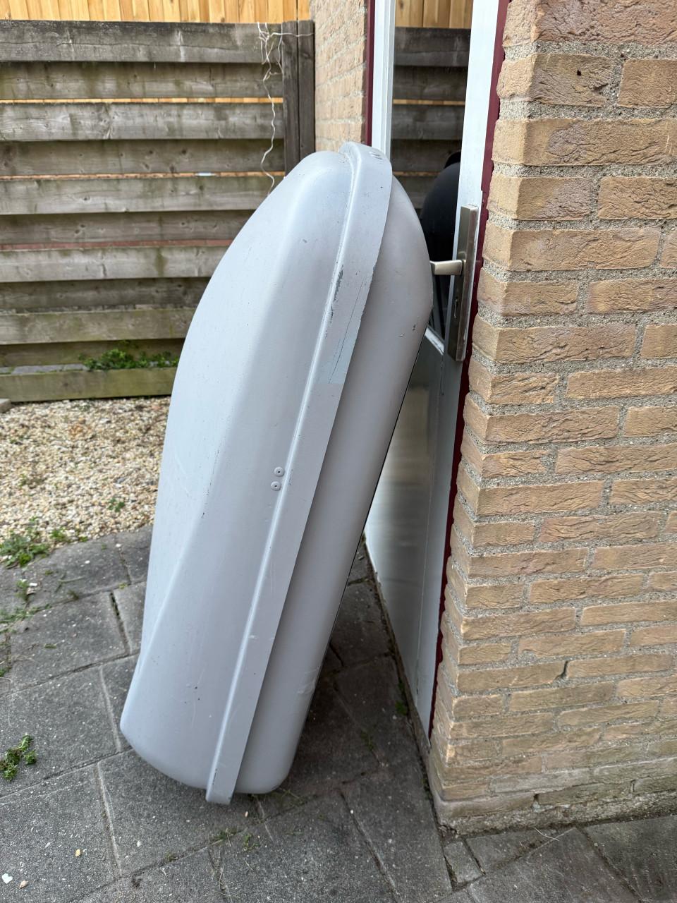 Dakkoffer met dakdragers te koop