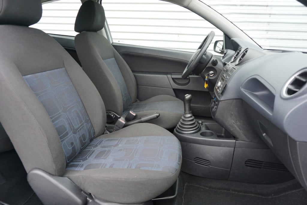 Ford Fiesta 1.3-8v champion airco / elektr. ramen / trekhaak / nap