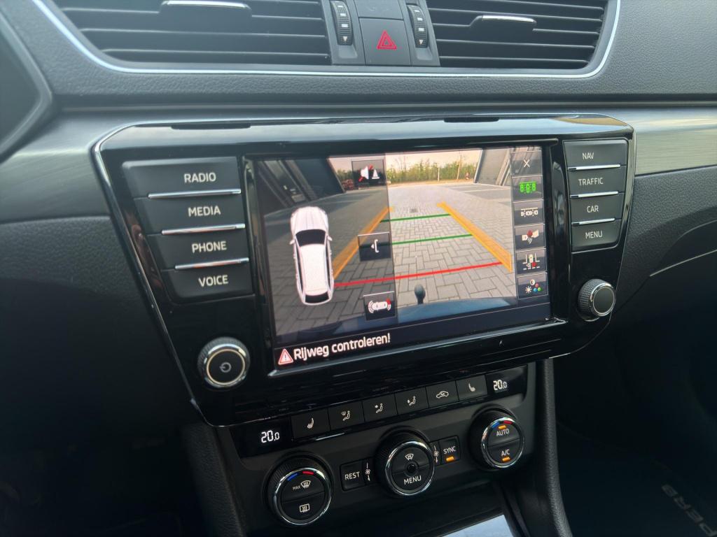 Skoda Superb combi 1.6 tdi style business automaat memory camera