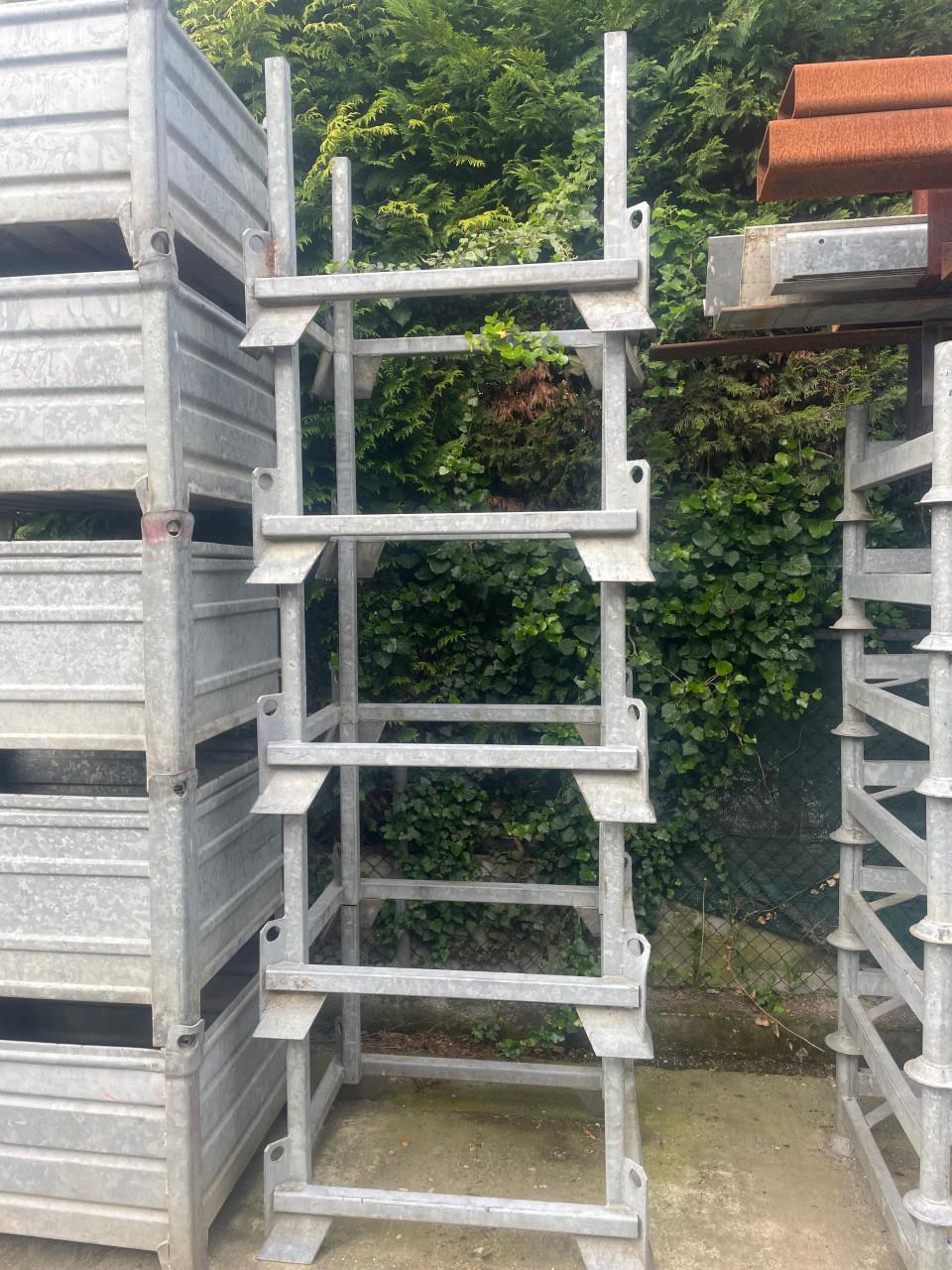 Stalen stapelrek 5x, afmeting : 100x70cm
