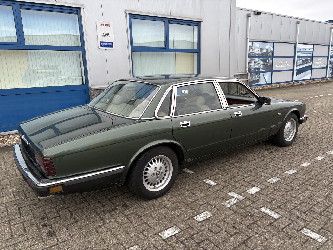 Jaguar XJ40 Sovereign youngtimer