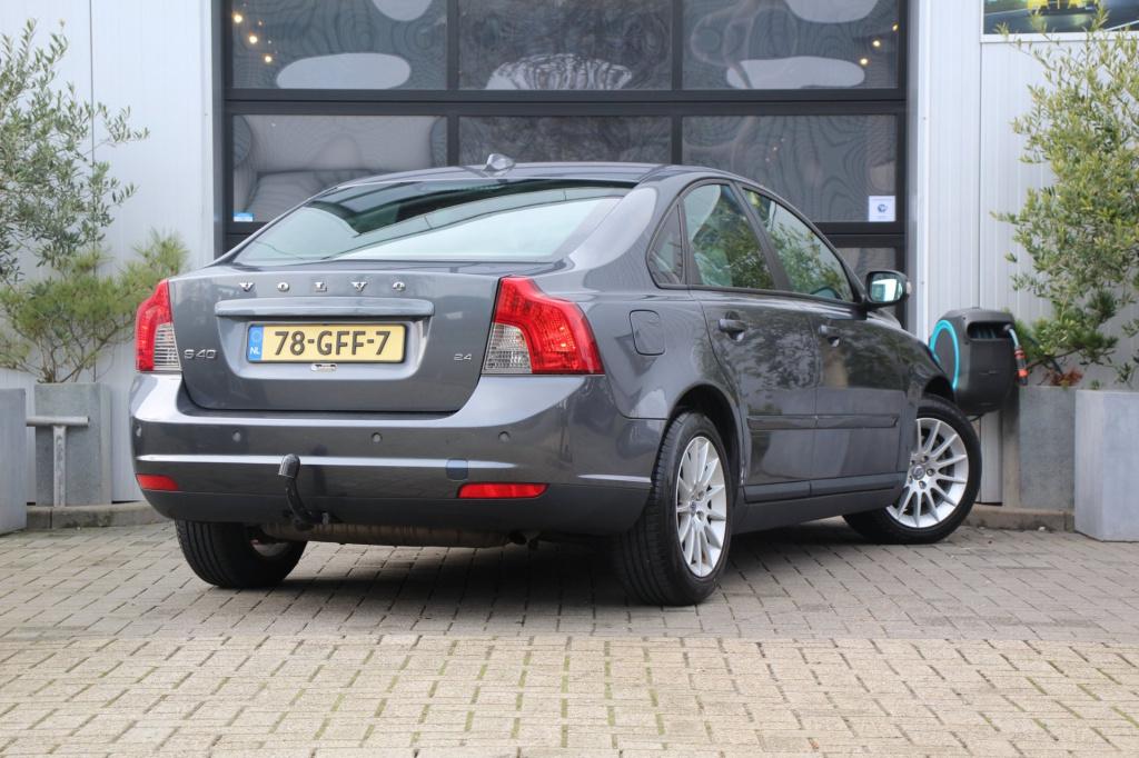 Volvo S40 2.4 edition aut. - 5cil - cruise - xenon - trekhaak - pdc - deale