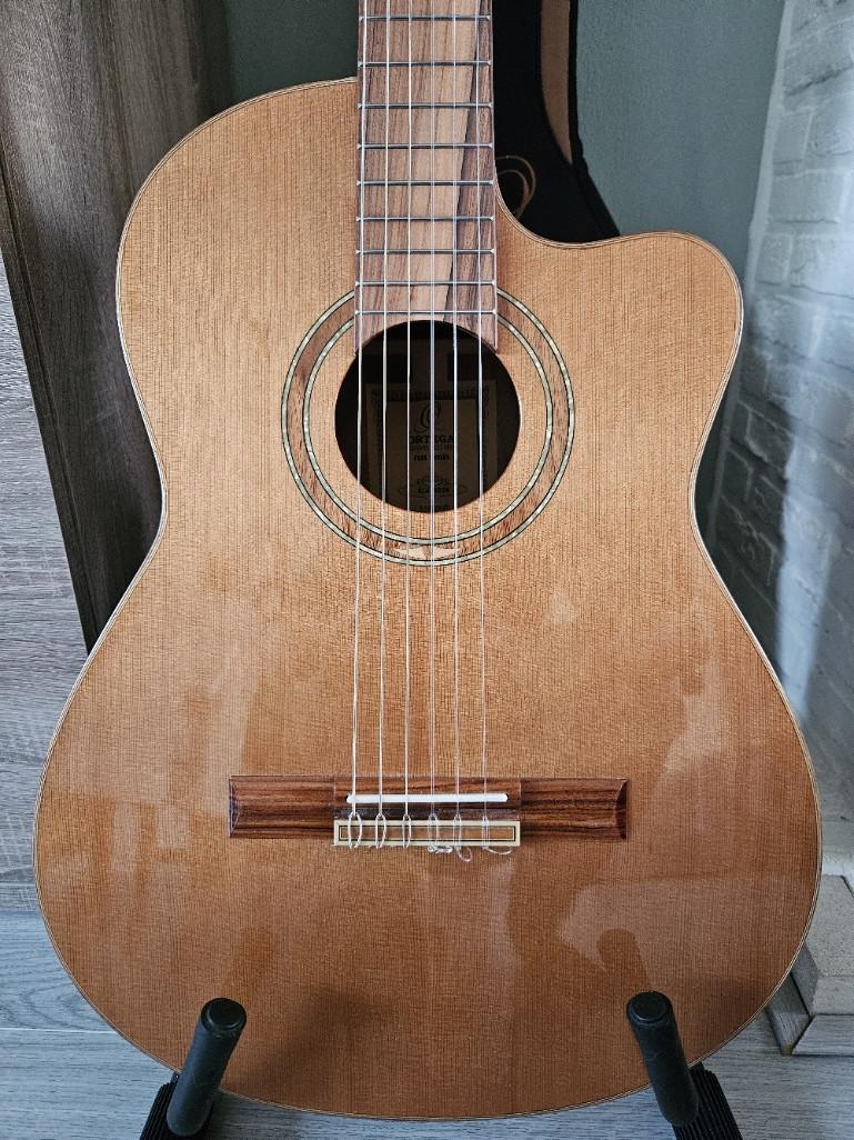 Ortega Feel Series RCE159SN Slim Neck Naturel Met Gigbag