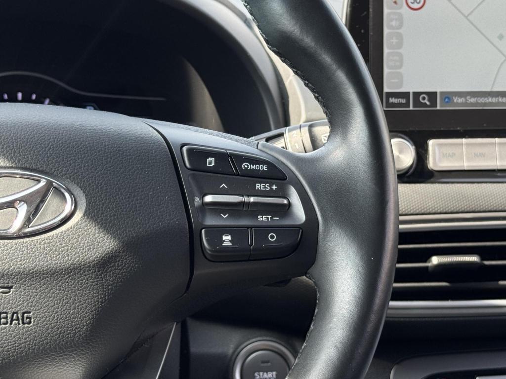 Hyundai Kona ev premium 64 kwh black edition soh 96,4% + schuif-/kanteldak!